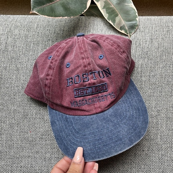 Newhattan Boston Baseball Cap with adjustable strap - Picture 1 of 17